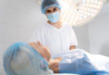 פתרונות הטיפול המובילים: עגלת טיפולים וסטטוסקופ ליטמן