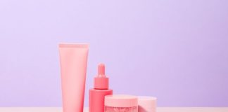 החלקת שיער אורגנית: הדרך הטבעית לשיער חלק ובריא